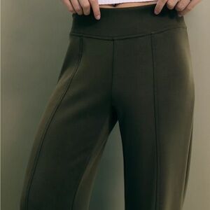 Athleta Delancey Straight Leg Pants – Size S